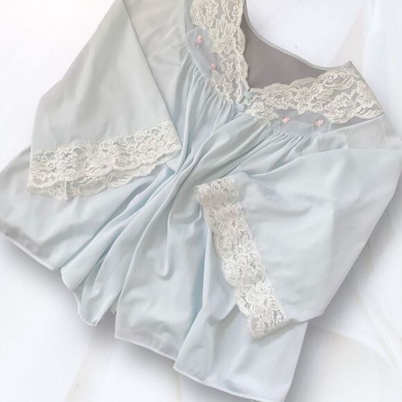 Vintage 60’s Baby Blue Chiffon Lace Bed Jacket - Picture 3 of 7